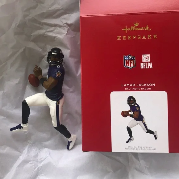 Lamar Jackson Hallmark Keepsake Ornament 2021 Baltimore Ravens Football - Picture 8 of 12
